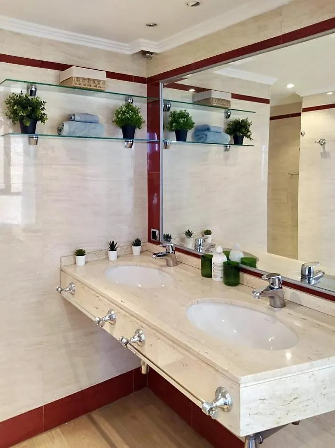 Apartamento Primera Línea de playa en la Malagueta Málaga